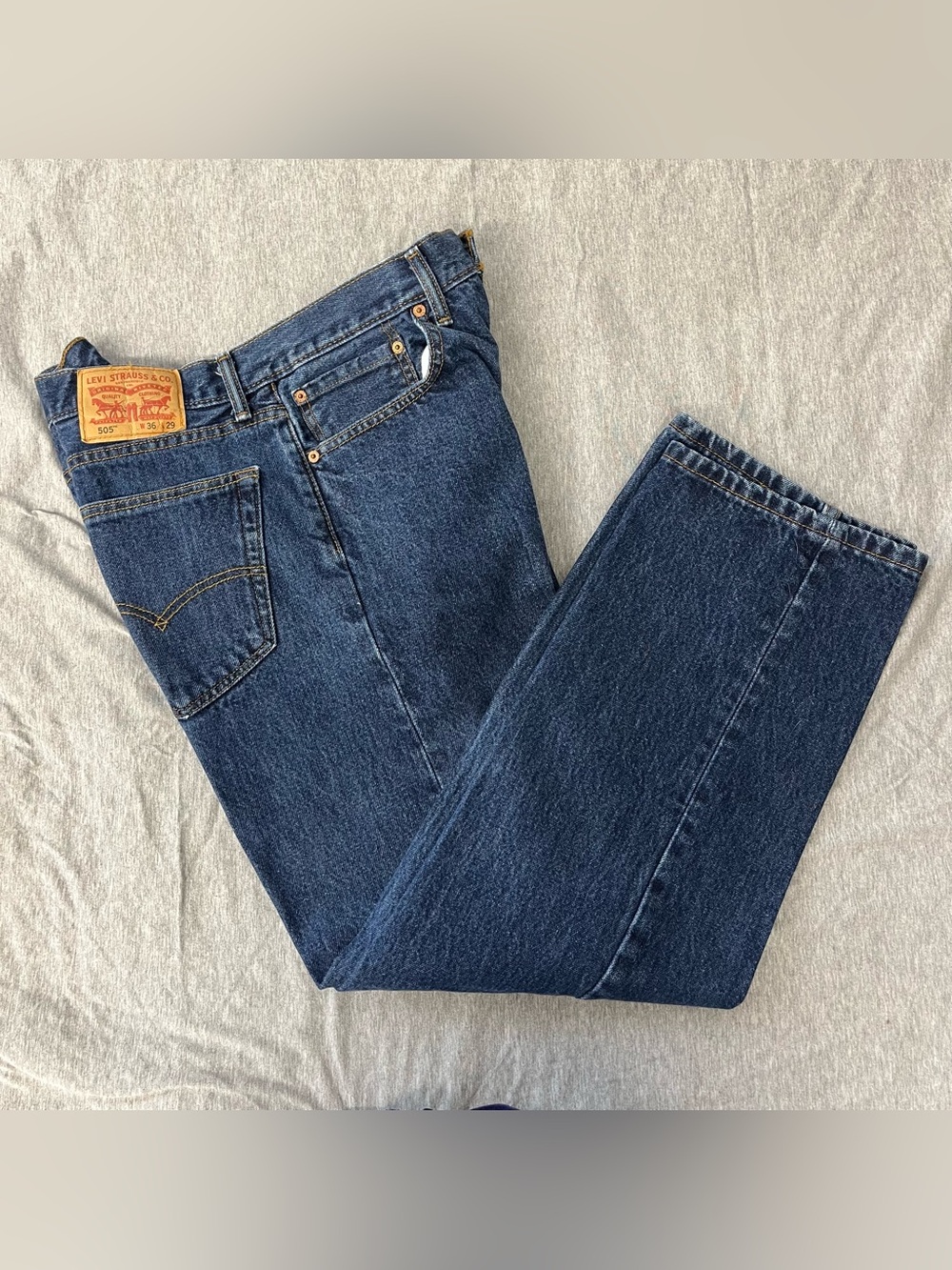 Levi's 505 Straight Fit Jeans Mens 36x30 Dark Wash Denim Classic Pants SKU2